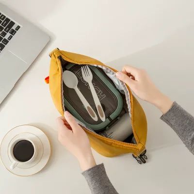 Japanese-style Large Capacity Lunch Box PEVA Lining Polyester 7 Inch Zipper Closure Portable Hand-Held Bag for 2 Persons