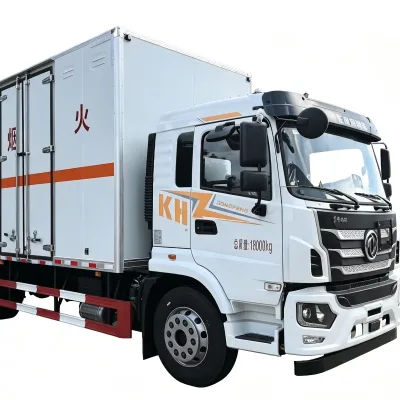 Dongfeng Heavy Duty Explosive Goods Truck 245hp Dangerous Goods Truck 40m3 Box Capacity Used for Blasting Materials Delivery