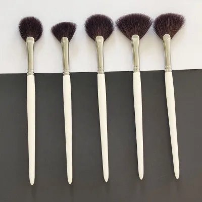 Single Goat Hair Fan Makeup Brushes High Quality Natural Hair Body Highlight Make up Brush Wholesale Private Label