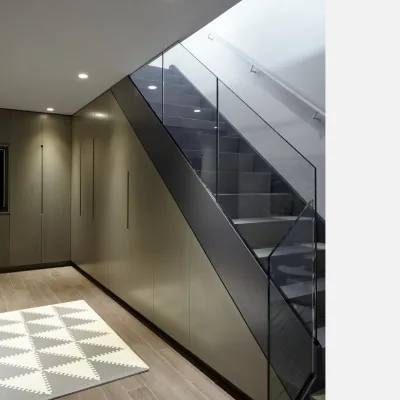 Closed Riser Indoor Staircase Side Beam Steel-Wood Contemporary Design Durable Eco-Friendly Prefabricated