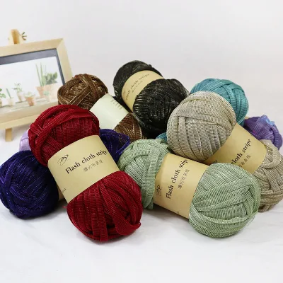 Hand-Knitted Polyester Fancy Yarn Shiny and Flashing Crochet Yarn for Bags Carpets Cloth