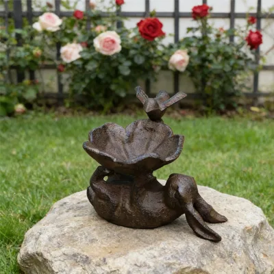Cast Iron Crafts Rabbit Garden Sculptures and Statues Iron Art Bird Food Bowl Birdfeeder Garden Decoration