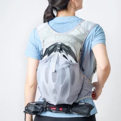 Outdoor Running Hydration Vest Lightweight Breathable Mesh Nylon Physiological Curve Back Water Bottle Compartment Adjustable
