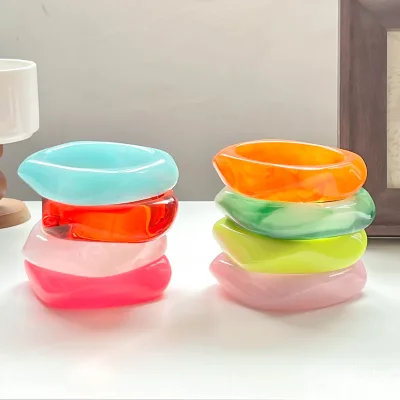 Summer Trendy Hot Selling Exaggerated Dazzling Wide Bangles Multicolor  Irregular Square Acrylic Bracelets Bangle for Women