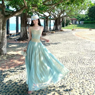 French-style Retro Lace Patchwork Halter Dress Backless Fairy-like Long Dress with Tie-up Waist Beach Vacation Dress