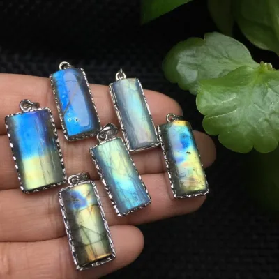 Gem Stones with 925 Silver Pendants Labradorite Pendant