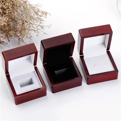 Custom Wood Brown-red Transparent Window One Hole Perforated Championship Ring Jewelry Box Luxury Gift Ring Necklace Jewelry Box