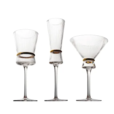 Factory Hot Sales Modern Design Transparent Cocktail Cup Lead Free Crystal Fashion Wine Glass