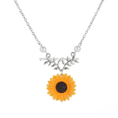 Fashion Lovely Sunflower Necklace Leaves Flower Pendant Clavicle Chain with Pearl