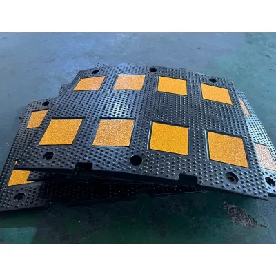 Aiko 1830mm Durable Safety Roadway Rubber/HDPE Speed Bump with 25-45mph Rating 30-50mm Height for Asphalt Fixed Installation