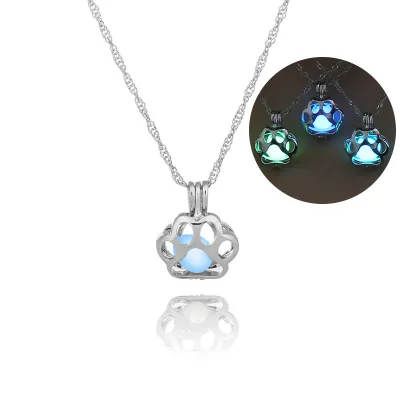 Luminous Halloween Lovely Cat Claw Shape Women Animal Necklace Glow Pendant Necklace for Woman Kids