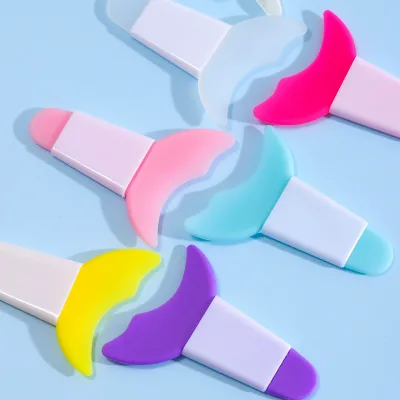 Crescent-Shaped Silicone Baffles Single Piece Cosmetic Brushes for Eyebrow Drawing Other Beauty Tools Makeup Cleaner