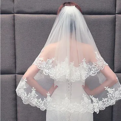 Elegant Short Two Layers Lace Bridal Veil With Comb Women Wedding Veil White Ivory