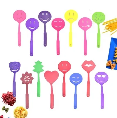 Cute Heat Resistant Kitchen Cooking Tool Non Stick Smile Shape Nylon Kitchen Utensil Set