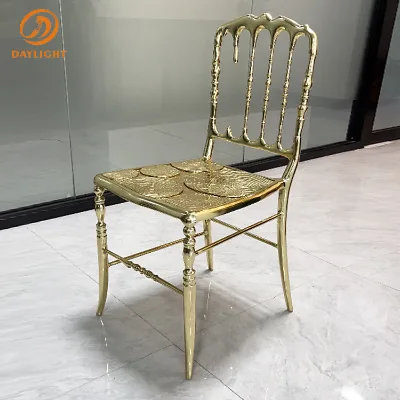 Modern Art Decorated Brass Chairs Golden Colored Classical Wedding Chairs Luxurious and Semi Luxurious Baroque Style Chairs