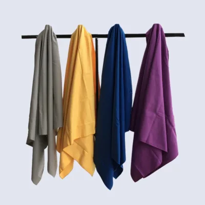 Wholesale Custom Quick Dry Beach Towels Solid Color Print Design Light Weight Microfiber Suede Golf Sports Towel with Round Bag