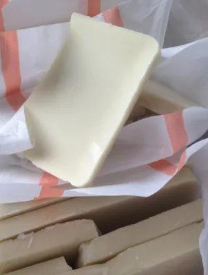 Premium Microcrystalline Paraffin Wax Bulk Supply for Candle Making and Cosmetics