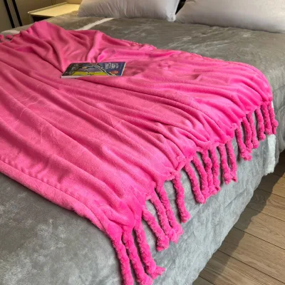 OEM MOQ 10pcs Custom Color Print Queen Size Raschel Blanket Soft Hand Braided Hair Flannel Fleece Solid Pattern