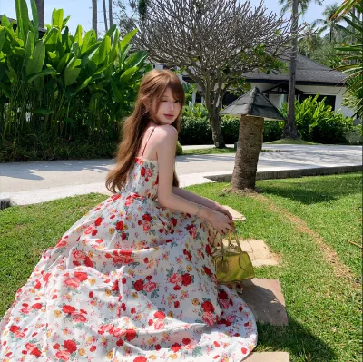 OEM French Vintage Rose Print Beach-style Halter Dress with a Fitted Waist and a Long Flowing Skirt