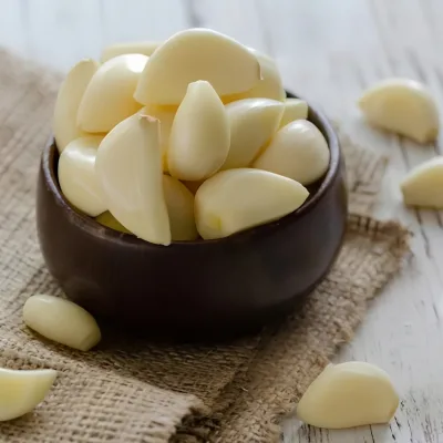 High-quality Organic IQF Frozen Garlic Low-price Export of 10 kg Carton Packages