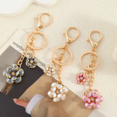 Hot Selling New Cute Romantic Creative Metal Keychain Floral Hanging Bag Pendant for Jewelry Sweet Gift Idea