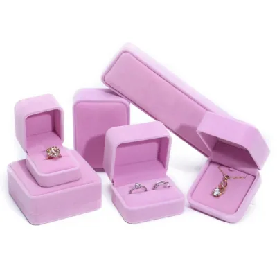 Luxury Custom Logo Pink Velvet Jewelry Box for Ring Necklace Pendant Earring Gift Embossing Brand Jewellery Packaging