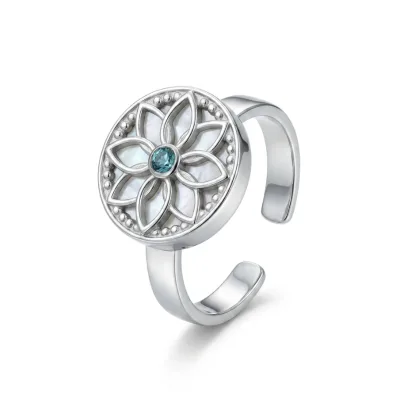 Inspire Jewelry Stainless Steel Silver Zircon Flower Ring