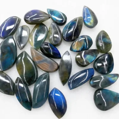 Wholesale High Quality Natural Crystal Labradorite Free Form Fashion Trend Crystals Crafts Healing Stone