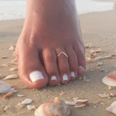 High-End 18K Gold Plated Dainty Chevron Toe Ring Adjustable Foot Jewelry Beach Jewelry Stainless Steel Fine Toe Ring Weddings