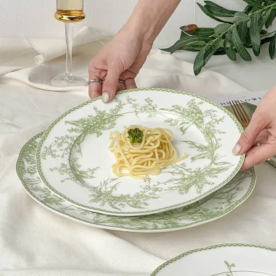 Party Plastic Plates White Plastic Wedding Charger Plates with Cutlery Set