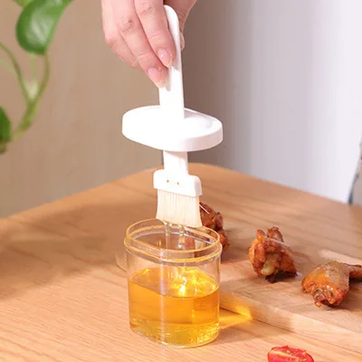 New Kitchen Oil Bottle Brush Silicone Baking Bbq Tool Silicone Oil Dispenser Oil Bottle with Brush