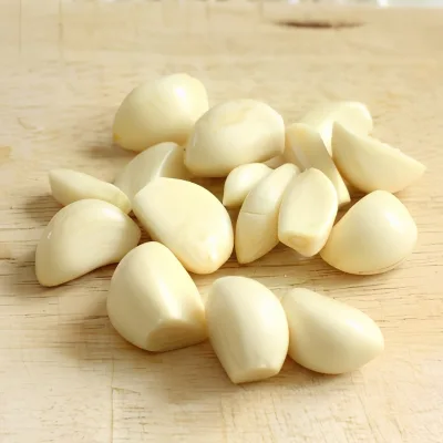Wholesale IQF Frozen Vegetables Peeled Chinese Garlic Cloves-Grade a Fresh Frozen Garlic for Export