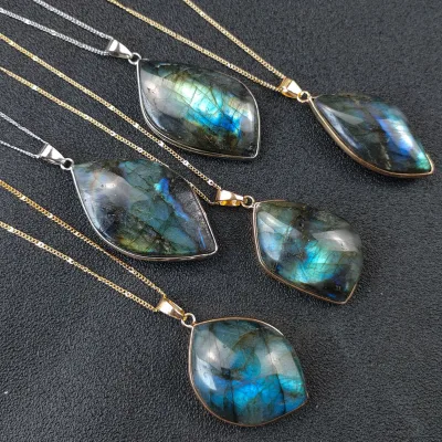 Handmade Classic Style Link Chain Necklace New Release Irregular Moonstone Labradorite Pendant for Gift