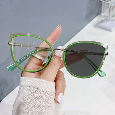 Color Changing Cat Eye Frame Sunglasses Retro Decorative Shades Photochromic Lenses Sun Glasses