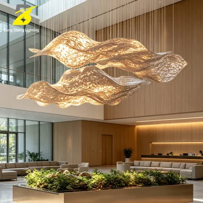 Wavy Mesh Woven Rattan Cloud Sculpture Chandelier Irregular Floating Wave Shape Natural Textured Wicker Suspension Light Custom