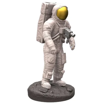 Wholesale Resin Figurine Astronaut Statue Different Color Cartoon Character Design for Outdoor Garden Art Pattern Sculpture