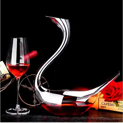 Wholesale High Quality Handmade Lead-free Crystal Swan Shaped 1500ml Glass Decanter Unique Top Wine Carafe Decanter