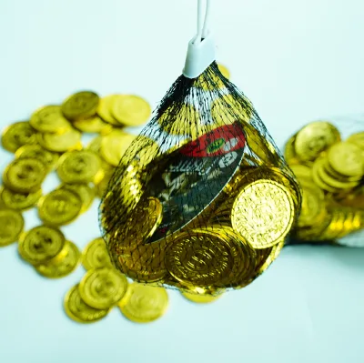 Customized OEM PS Plastic Gold Coin Pirate Token-Eco-Friendly Promotional Europe Style Injection-Molded Trolley Token