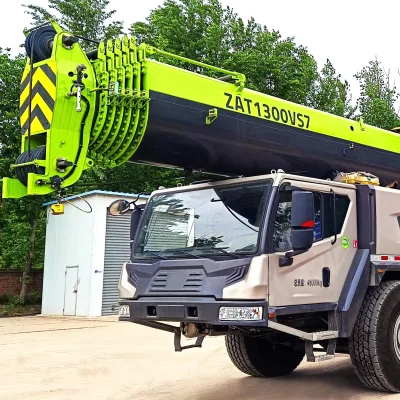 Super High Reach 130Ton 48m Radius 100.3m Lift ZAT1300VS7 All Terrain Crane Power Tower Construction