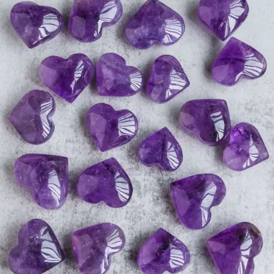 Hot Sale Crystal Heart Amethyst Crystal Heart Pocket Stone Healing Quartz Energy Stone Polished Natural Rock High Quality Love