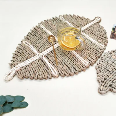 Western Placemat Reinforced Thermal Insulation Leaf Shaped Placemat Japanese Household Kitchen Anti-hot Non-slip Placemat