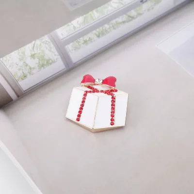Cross-border Best-selling Alloy Gift Boxpattern Brooch Christmas-themed Oil-painted Bow-tie Pin Wholesale Holiday Gift Pins