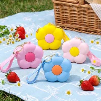 Custom Logo 3D Molded Silicone Flower Kids Coin Purse Keychain Cute Cartoon Design Zipper Pouch for Girls Fashion Accessory