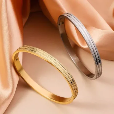Lady's bracelet stainless steel three matte patterns simple design bracelet
