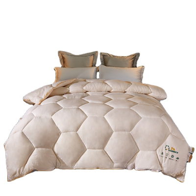 New Design Cheap Bed Quilt Quilted Quilts Custom Soft Feather Filling Comforter