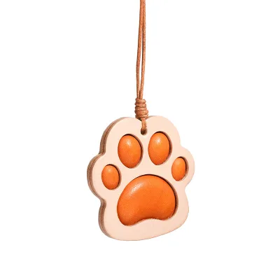 New Cute Cat Claw Pendant with Vegetable Tanning Leather Pendant Handmade Leather Cat Claw Keychain