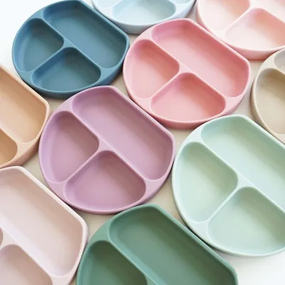 OEM/ODM Eco-friendly BPA Free Silicone Straight Baby Plates Print Design 0-12 Months Toddler Suction Plate No Handle Customized