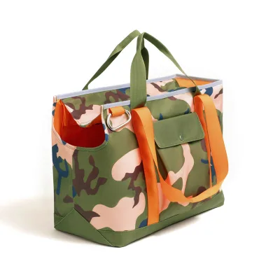 Custom Luxury Pet Carrier Cat Bag Outdoor Portable Warm Breathable Small Body Bag Tote Lightweight Dog Carrier Pet Crossbody Bag