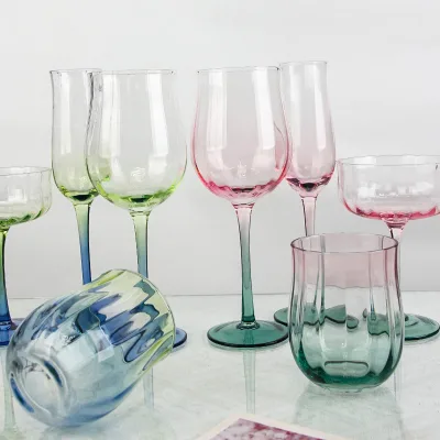 Creative Medieval Red Wine Glass Hand-Blown Dense Ribbed Goblet Retro Human World Flower Bloom Design Luxury Style Wine Glass
