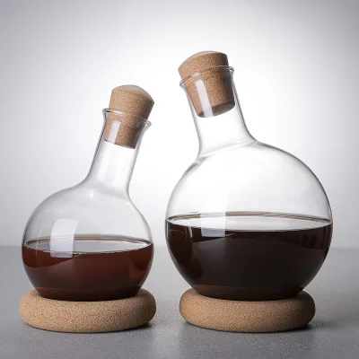 High Quality 2000ml Round Bottle Glass Decanter with Cork Lid Crystal Wine Decanter